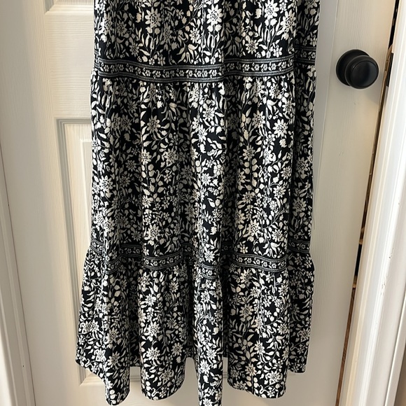 Max Studio Floral Black and White Maxi Dress brand new with tags. dress - Picture 3 of 5